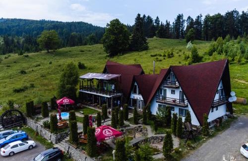 Moroeni House | Pensiunea LIN COTA 1000