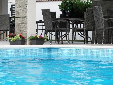 Sinmartin House | Pensiunea LOS