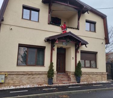 Tirgu Ocna House | Pensiunea Mihaita