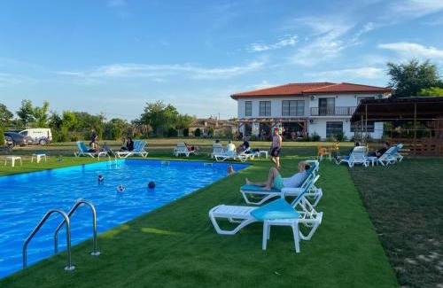 Murighiol House | Pensiunea Paradiso