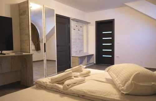 Campulung Moldovenesc House | Pensiunea Sâhla