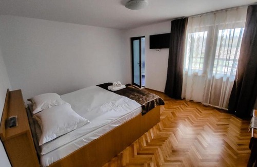Corbeni House | Pensiunea Tesoro