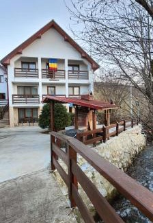 Rosia House | Pensiunea Valea Toplitei