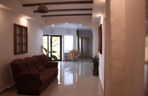 Costinesti House | Pensiunea Vreau un Dan