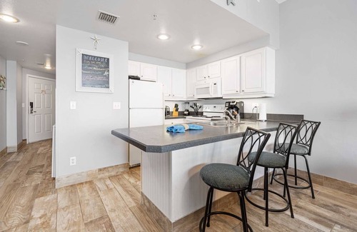 Brush - Stewarts Condo | Penthouse 1 BR Villa Direct Oceanfront Wyndham Ocean Walk Resort Daytona Beach | 1910