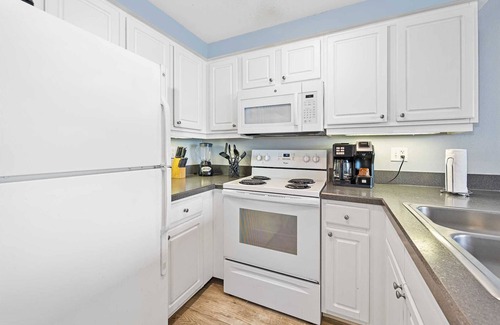 Brush - Stewarts Condo | Penthouse 1 BR Villa Direct Oceanfront Wyndham Ocean Walk Resort Daytona Beach | 1910