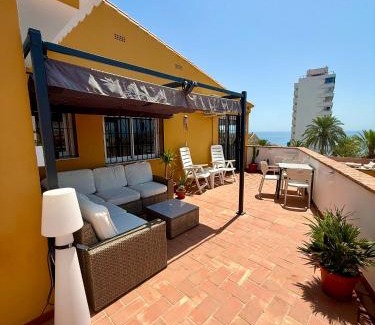 Benalmadena Costa House | Penthouse - Beach - Seaview - Pool - 40 sqm private terrace - One bedroom - Sleeping alcove