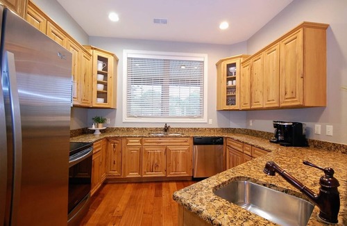 Indian Point Condo | Penthouse Condo - AMAZING Views - Indian Point - Sleeps 6-8