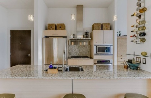 Southwest Edmonton Condo | Penthouse Condo + Roofdeck/hot tub