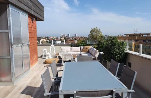 San Donato-San Vitale Apartment | Penthouse F8 - Panoramic terrace, view Two Towers