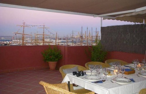 Old Town Apartment | Penthouse in front of the port of Cádiz