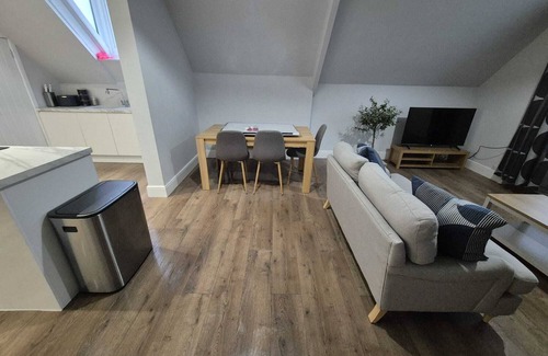 Wakefield Apartment | Penthouse in The Heart of The City-Rhubarb Loft-The Heart of Wakefield