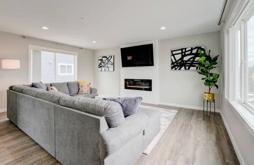 Marysville House | Penthouse Near BIGGEST Casinos in the Northwest