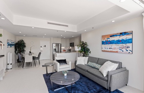 Waikiki Condo | Penthouse Ocean View 2 Bedroom sleeps 8