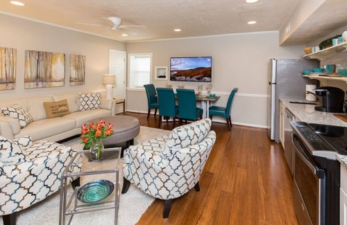 Blowing Rock House | Penthouse on Main B Upscale 2BR/2BA Penthouse on Main Street in Blowing Rock