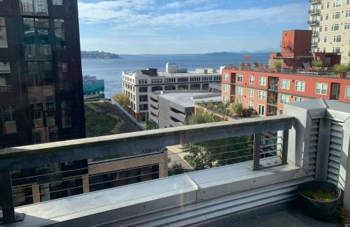 Belltown Apartment | Penthouse on the Bay