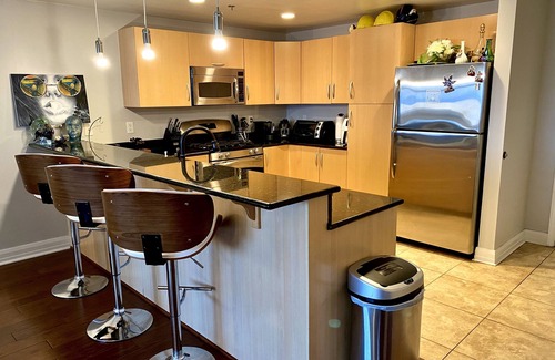 Downtown Las Vegas Condo | Penthouse One Bedroom Sonos Sound + Philips Hue Immersive Lighting