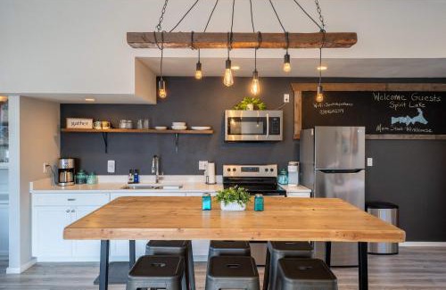 Spirit Lake Apartment | Penthouse: Rooftop Terrace
