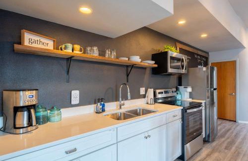 Spirit Lake Apartment | Penthouse: Rooftop Terrace