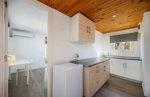 Can Pastilla Apartment | Penthouse Room Nº12 with Shared Terrace, Wi-Fi and Air Conditioning