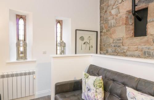 Moffat Apartment | Penthouse St Mary's Church