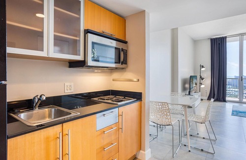 Edgewater Apartment | Penthouse Studio 56TH Floor Breathtaking View!