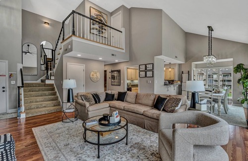 North Shore Condo | Penthouse View - Smith Mountain Lake