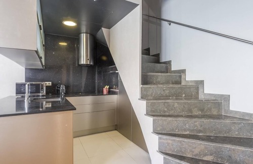 la Vila de Gracia Apartment | Penthouse w/Pool and Terrace in Gracià 2 hab 6 pax - Free WiFi