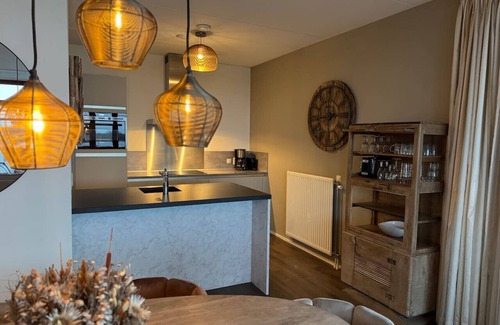 Biddinghuizen Apartment | Penthouse with Jacuzzi and Sauna on the waterfront