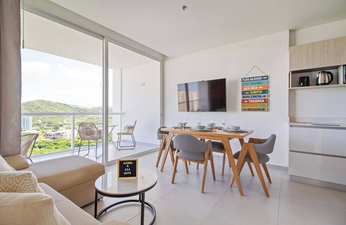 Santa Marta Apartment | Penthouse with Private Jacuzzi, Stunning Beach & Mountain Views – 2 min to Beach