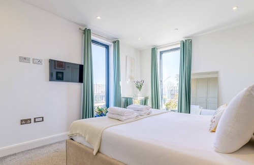 Wood Green Apartment | Penthouse With Views Of Alexandra Palace