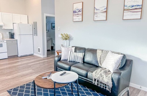 Okanagan-Similkameen House | Penticton Guesthouse with King Bed
