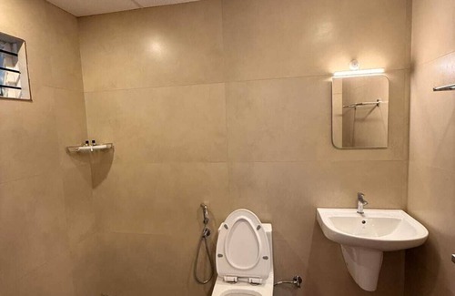 Edapalli Hotel | PEPPER COAST SUITES