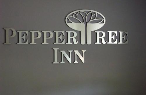 Beaverton Hotel | Pepper Tree Inn