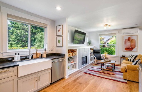North Beach/Blue Ridge House | Perch - Ballard Delight: Great Ballard location! Spacious House w/parking