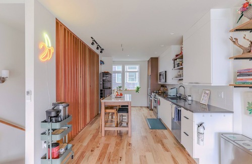 Columbia City House | Perch - Colombia City Comfort: 3 Bedrooms | Conveniently Located Near Transit