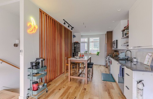 Columbia City House | Perch - Colombia City Comfort: 3 Bedrooms | Conveniently Located Near Transit