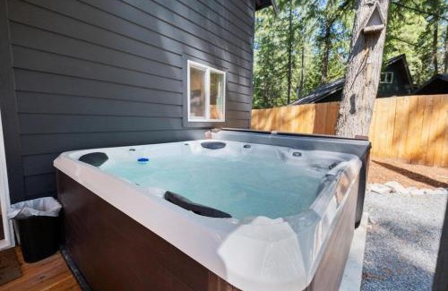 Paradise Estates House | Perch - Cozy Pines