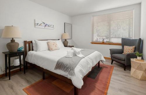 Paradise Estates House | Perch - Cozy Pines