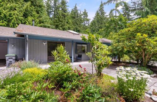 Coupeville House | Perch - Island Hideaway