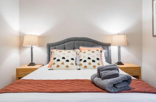 North Queen Anne Apartment | Perch - Queen Ann Flat