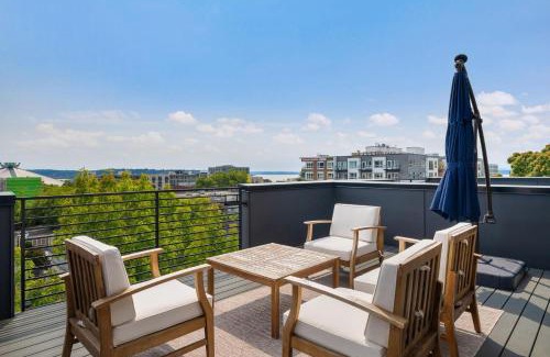 Lower Queen Anne House | Perch - Wanderlusts Hidden Gem