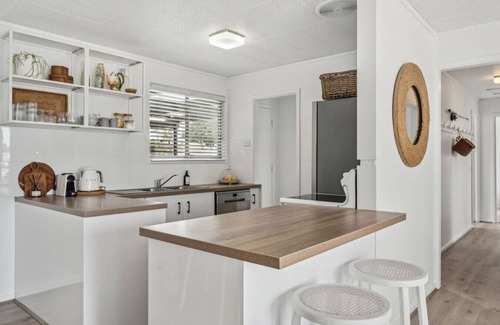 Goolwa House | Percys Place- Waterfront, pet and family friendly