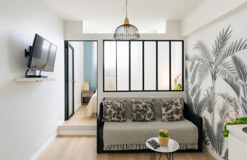 20th Arrondissement Apartment | PERE LACHAISE - MONTMARTRE Paris centre
