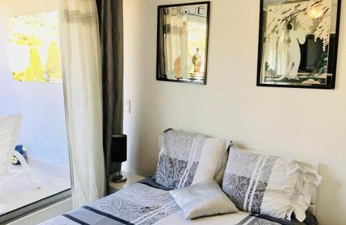 20th Arrondissement Apartment | PERE LACHAISE - MONTMARTRE Paris centre