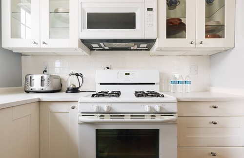 Queens Apartment | Perfect 1-Bedroom Apt. by the Beach in NYC