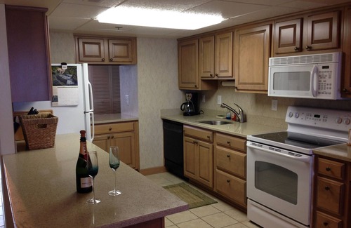 North Ocean City Condo | Perfect 10 Oceanfront@The Plaza-2BR 2BA,Pools,Hot Tub,Beach Bar