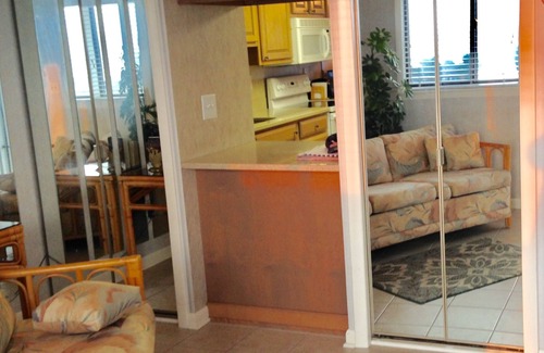 North Ocean City Condo | Perfect 10 Oceanfront@The Plaza-2BR 2BA,Pools,Hot Tub,Beach Bar