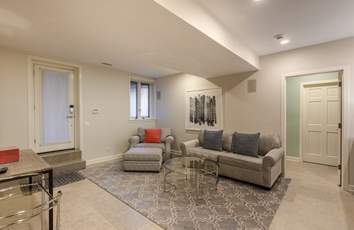 Sheffield Neighbors Apartment | Perfect 1BR in Lincoln Park - Steps to DePaul! by AllSet Turnover