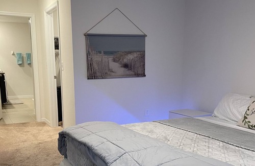 Candler House | Perfect 2 bed 2 bath cozy getaway, whole house close to SilverSprings and WCE